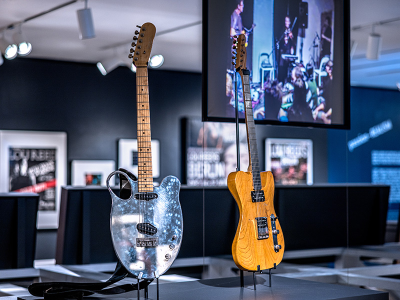 Lou Reed's guitars
