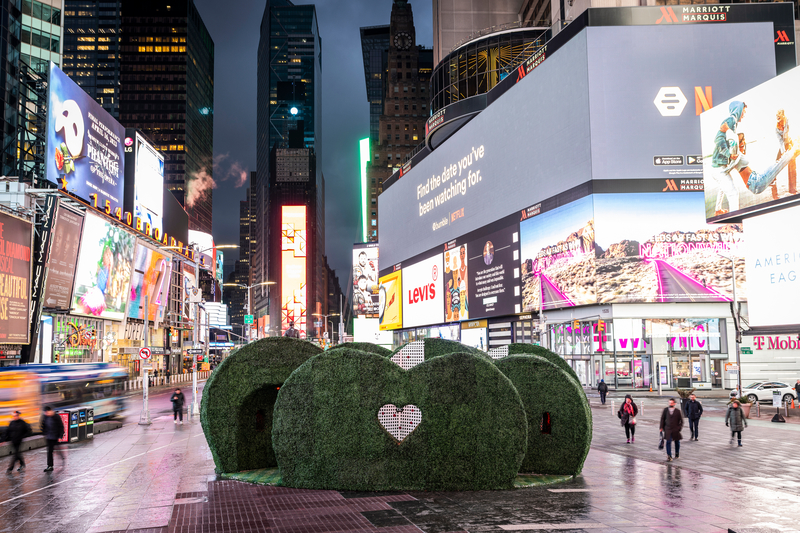 Love's Hedge in Times Square