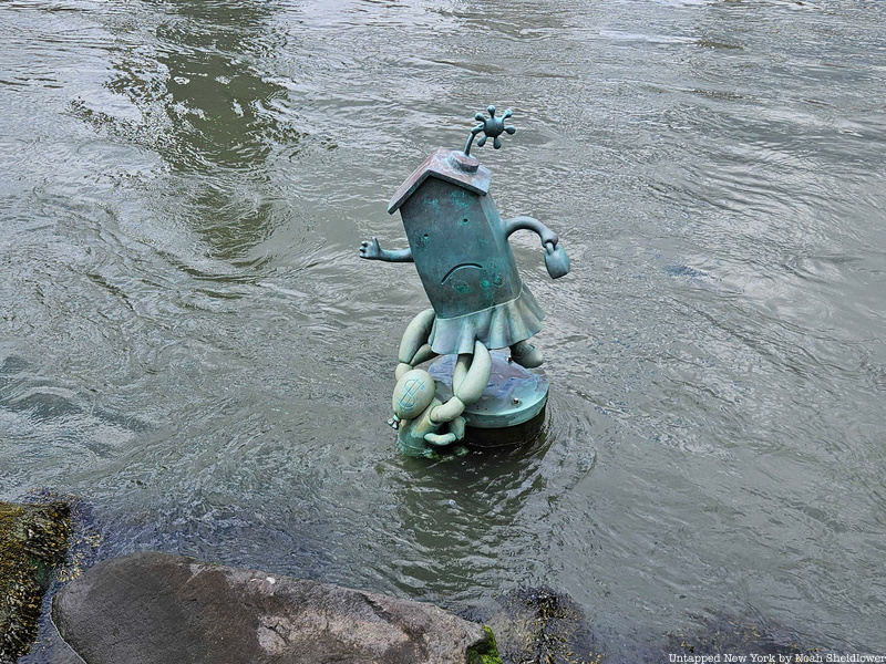 Tom Otterness sculpture in the East River