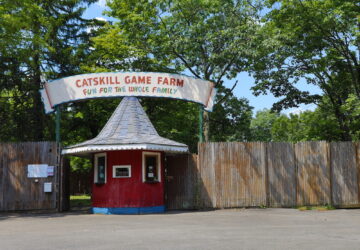 Entrance to the Catskill Game Farm Zoo