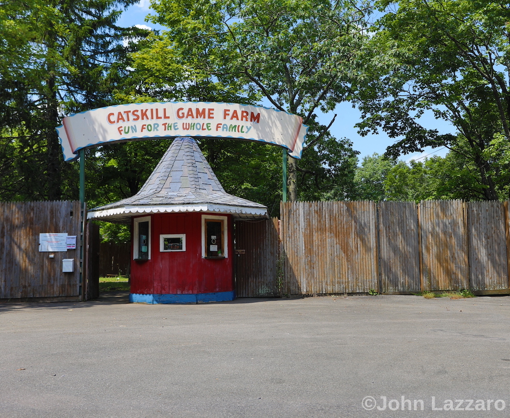 Entrance to the Catskill Game Farm Zoo