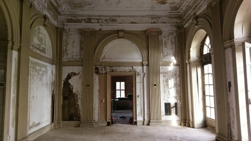Current interior of the pool building entry hall 2020