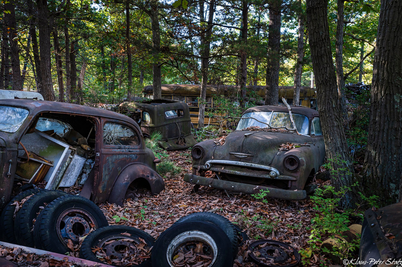 Vintage cars at Wade's Salvage